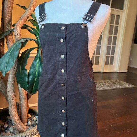 Forever 21 Other - Forever 21 Black Overall Dress Kids Size 13/14